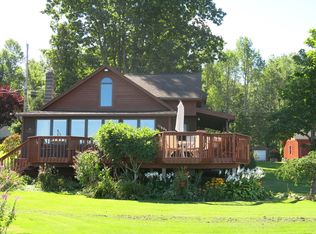 11604 Tompkins Point Rd, Wolcott, NY 14590