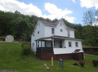 143 Whiskey Rd, Northern Cambria, PA 15714