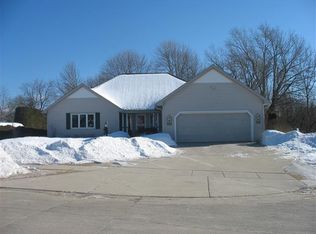 2159 S 15th St, Manitowoc, WI 54220