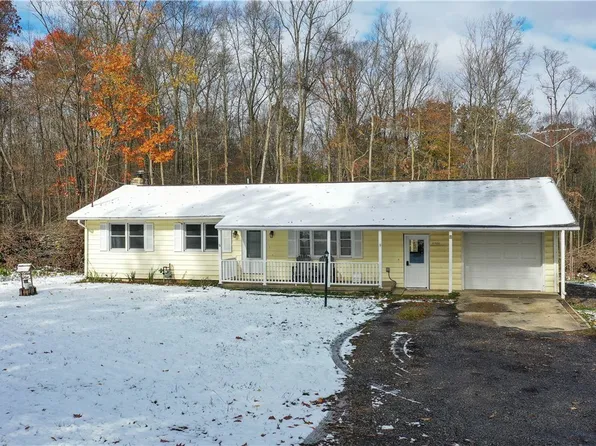 10339 Liberty St, Garrettsville, OH 44231