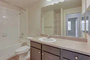 Hutchins Gateway Apartments — Photo 12