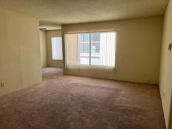 3rd image of 433 N Jackson St APT 304