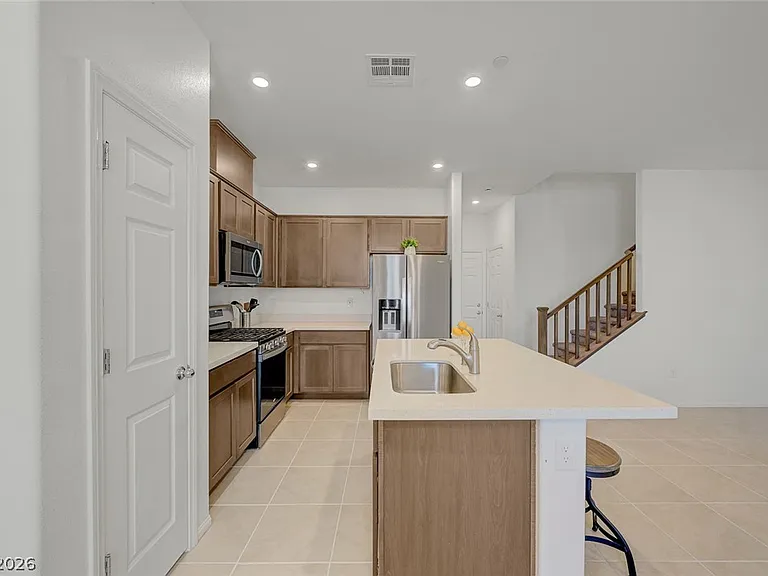 909 Kyanite Ln — Photo 18