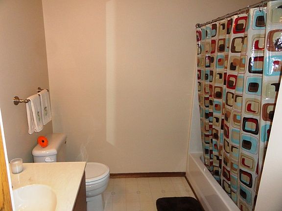 5th image of 535 Kendall Dr