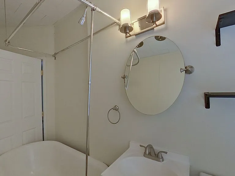 1473 Thomas Ave — Photo 14