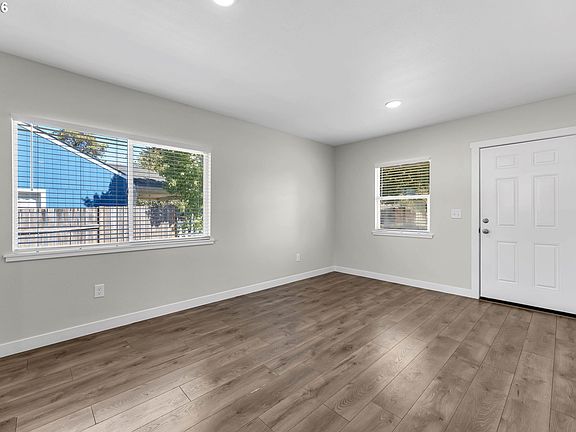 5th image of 2807 E 24th St