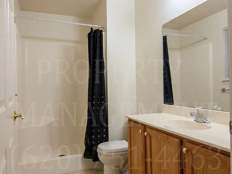 813 Shawnee St — Photo 40