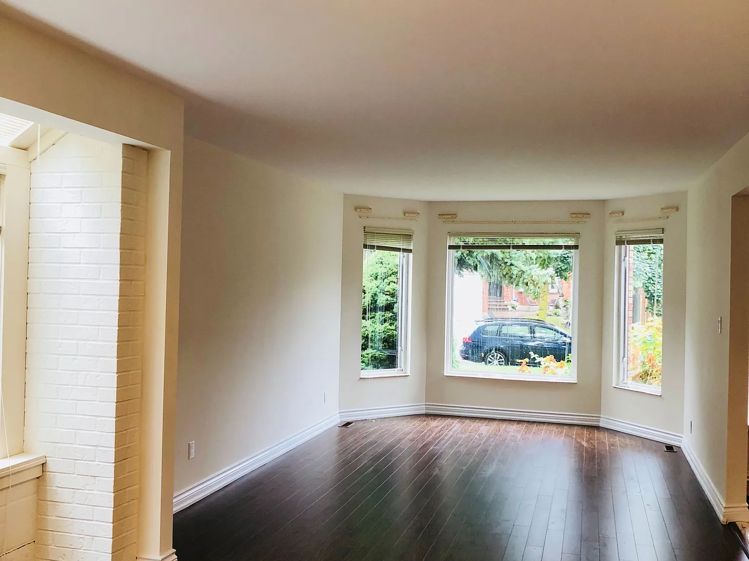 5 bed, $4,300 — Photo 2