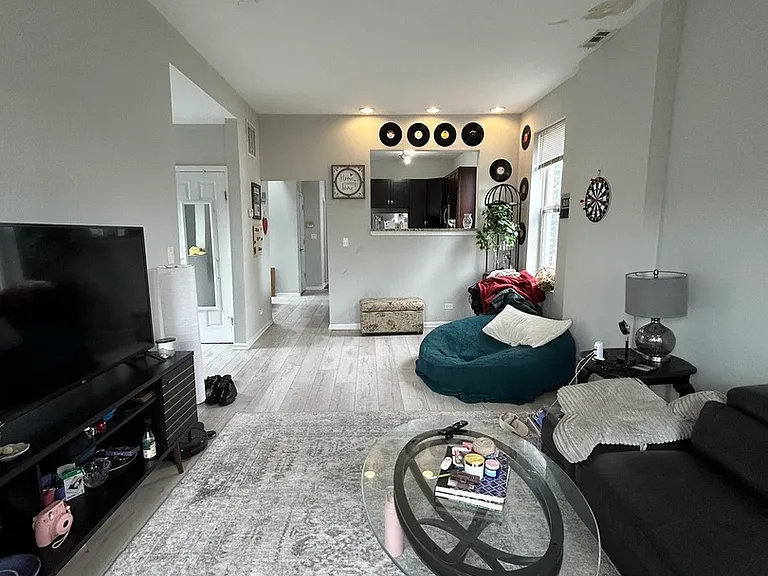 2246 W Belden Ave #3F — Photo 27