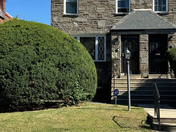 914 E Slocum St, Philadelphia, PA 19150