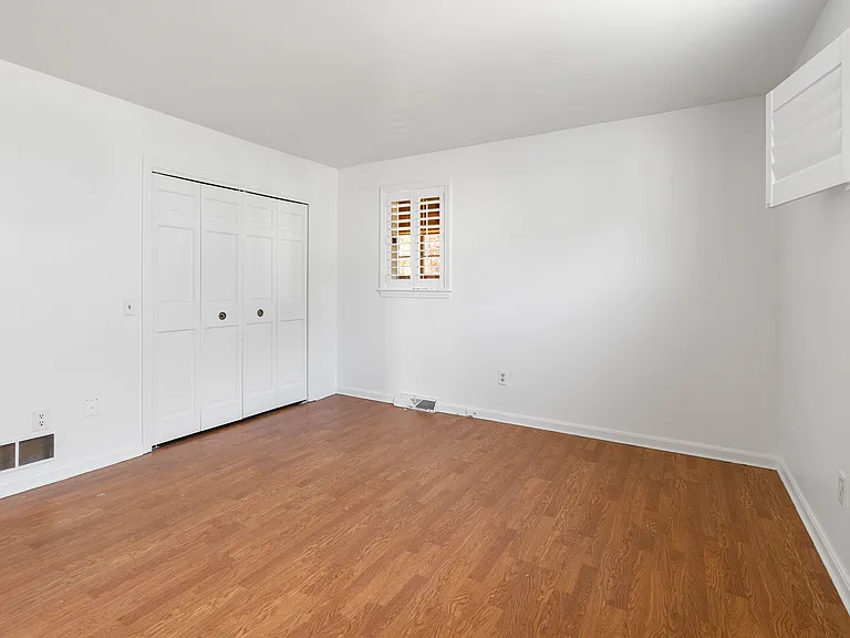 101 Roseneath Ave — Photo 17