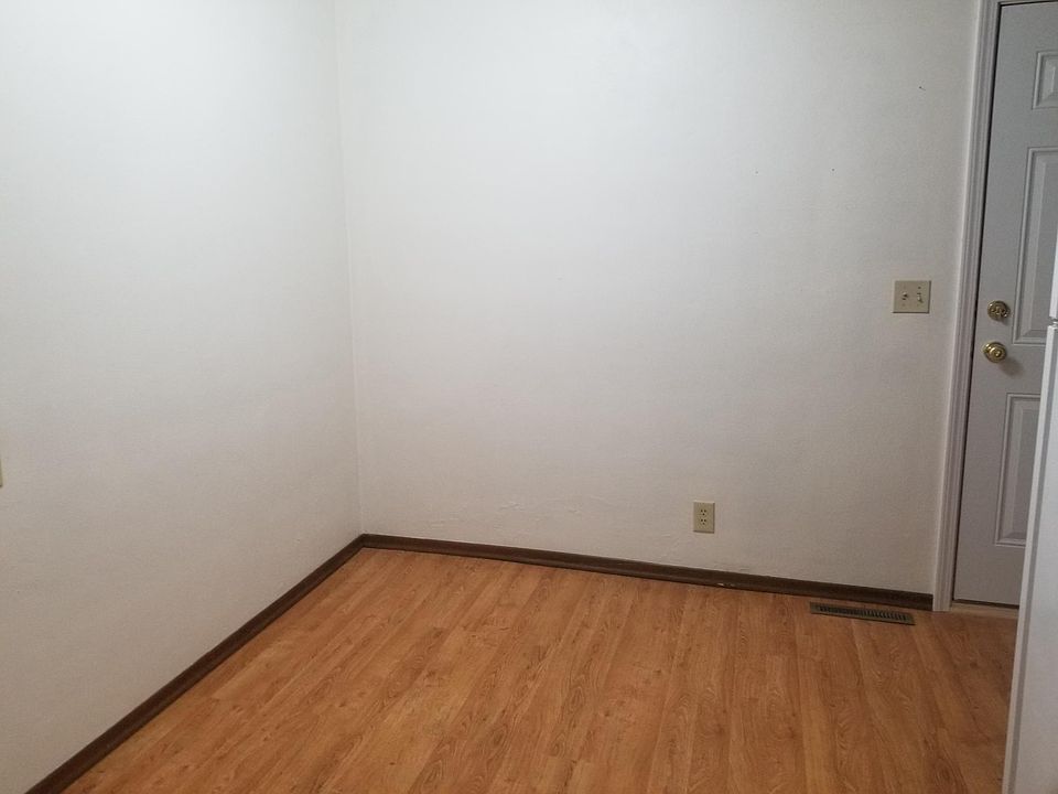 2nd image of 304 E Johnson St APT 2
