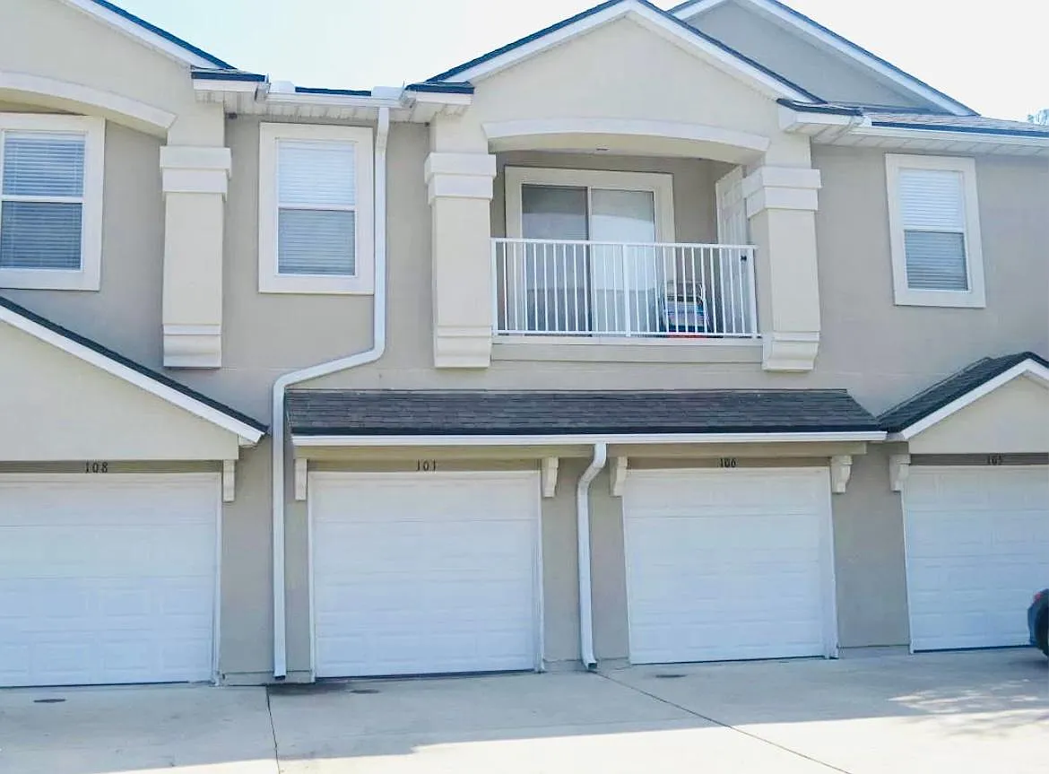 7055 Deer Lodge Cir — Photo 1