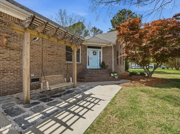 147 N Point Boulevard, Moyock, NC 27958