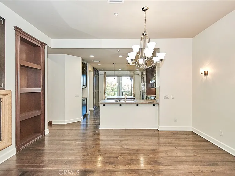 15 Vantis Dr — Photo 25