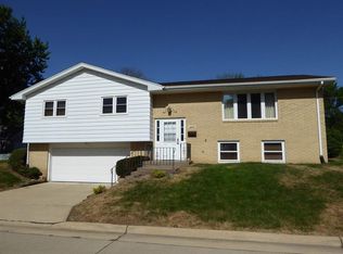 803 Ramona St, Dubuque, IA 52003