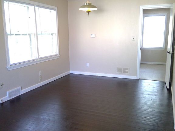4th image of 4435 Rosemary Ave