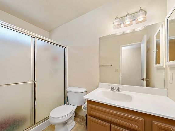2nd image of 824 Hollister St #B
