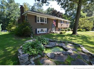 19 Pinecrest Rd, North Stonington, CT 06359