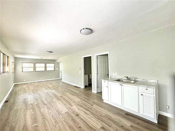 5th image of 721 Ditman Ave
