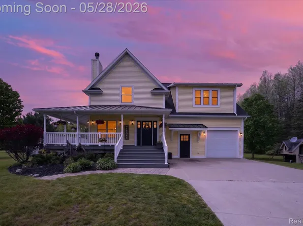 4717 Lonsberry Rd, Columbiaville, MI 48421