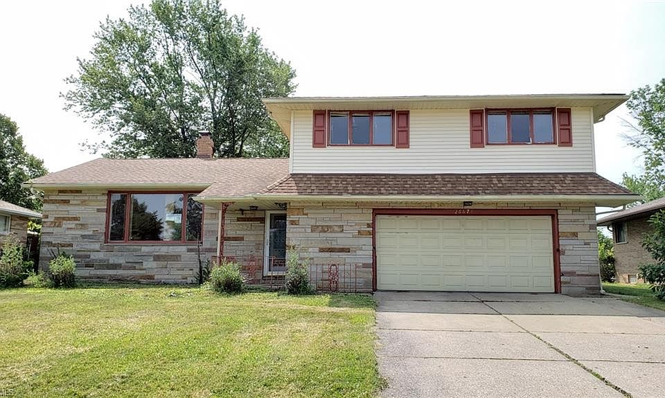 1st image of 26678 Sandy Hill Dr