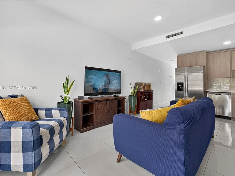 26175 SW 145th Ct — Photo 3