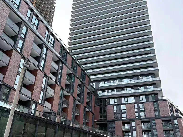 35 Parliament St #823 — Photo 4
