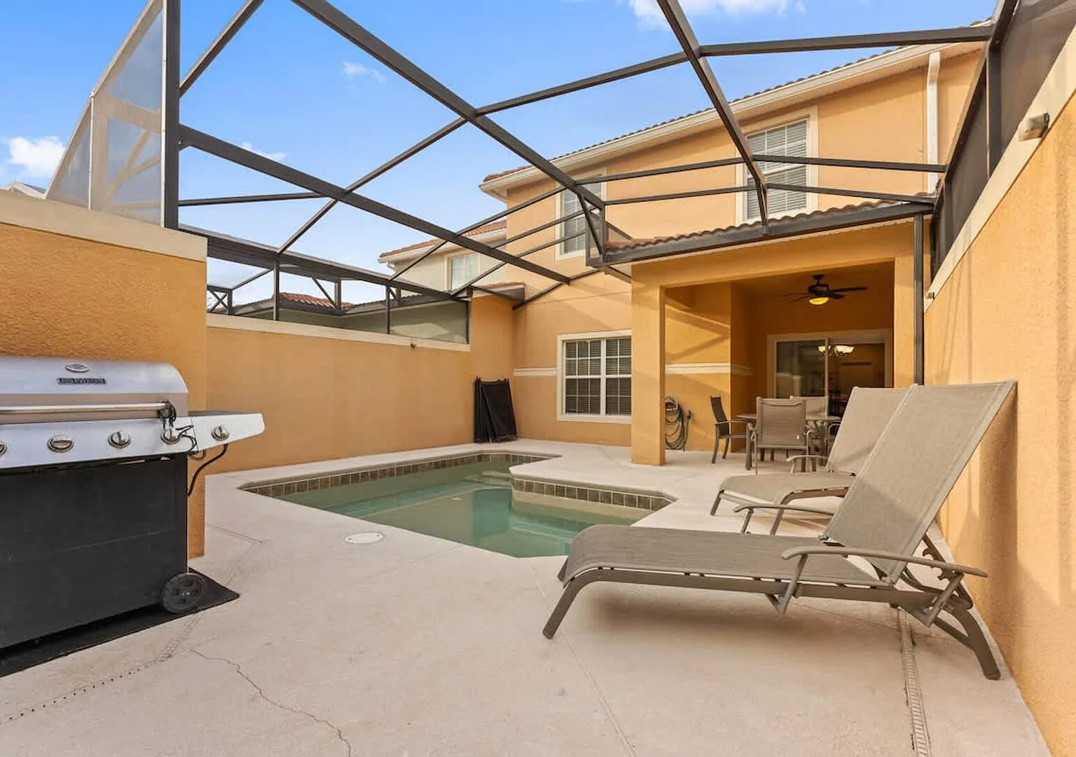 Lovely House for 10 People at Paradise — Photo 2