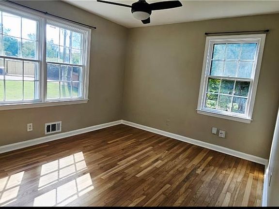 4th image of 6381 Piney Cir SW