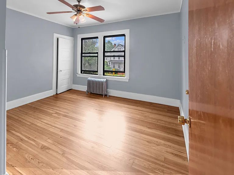 558 Argyle Ave #2 — Photo 10