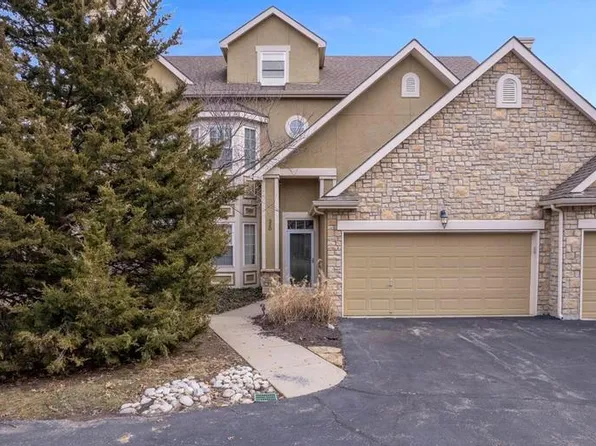 4522 W 159th Ter APT 220, Overland Park, KS 66085