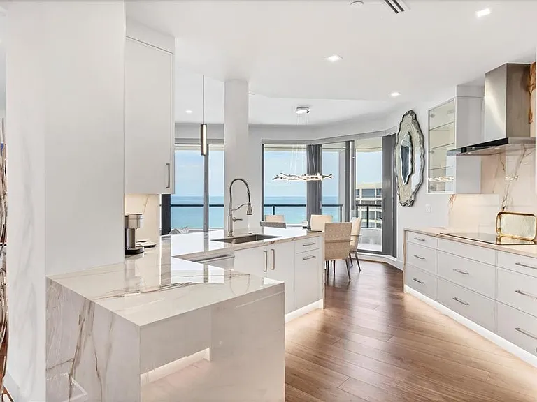 1211 Gulf Of Mexico Dr #1005 — Photo 10