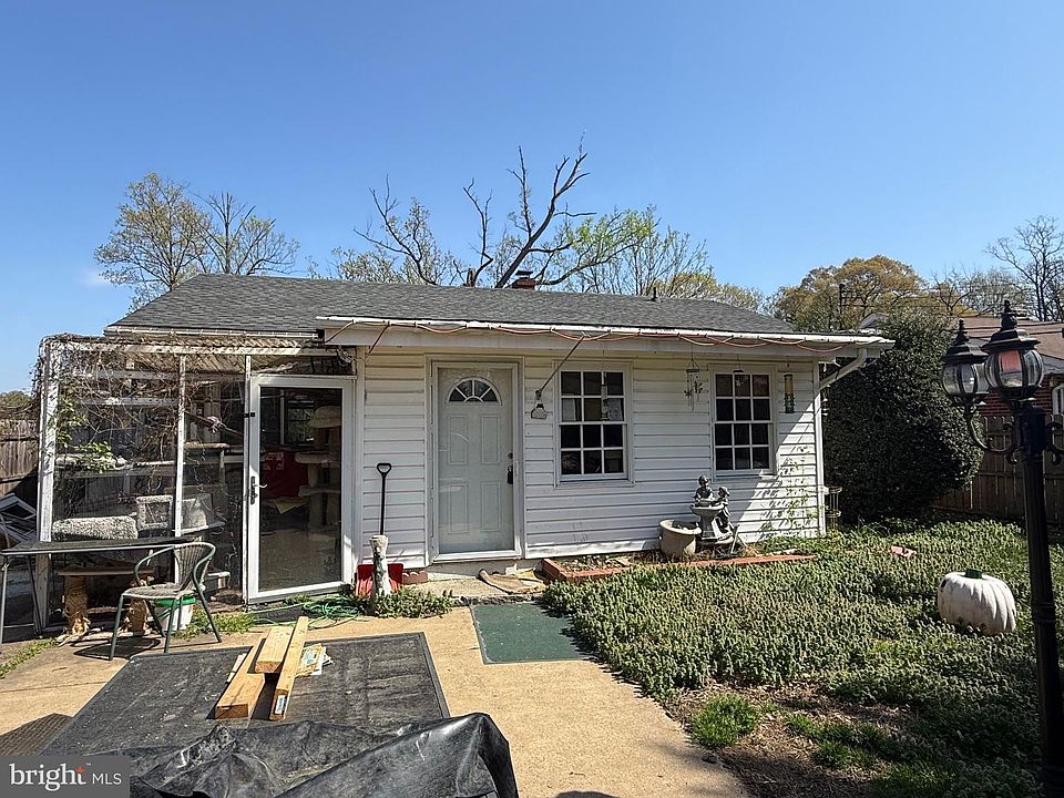 1st image of 2622 Groveton St