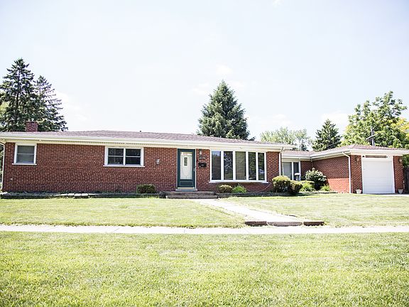 3rd image of 600 White Oak Dr