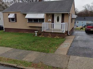 25 Summer Ave, Dover, NJ 07801
