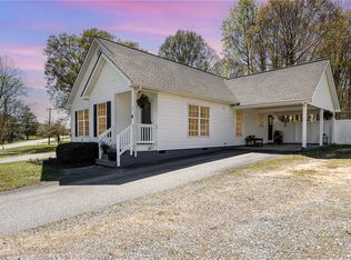 3812 High Point Rd, Winston Salem, NC 27107