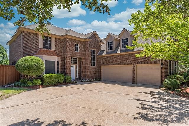 1st image of 416 Spyglass Dr
