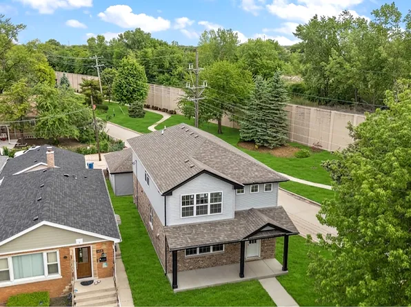 7630 W 66th St, Bedford Park, IL 60501
