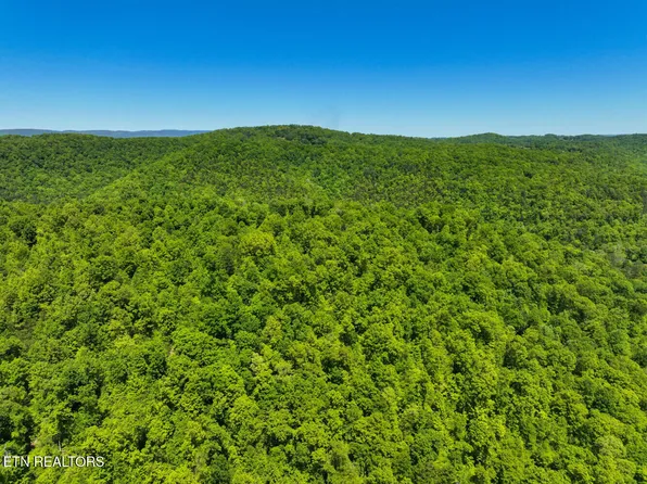 142 Crestwood Dr, Speedwell, TN 37870