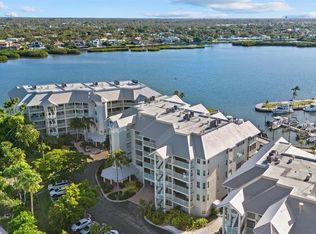 1260 Dolphin Bay Way APT 401, Sarasota, FL 34242