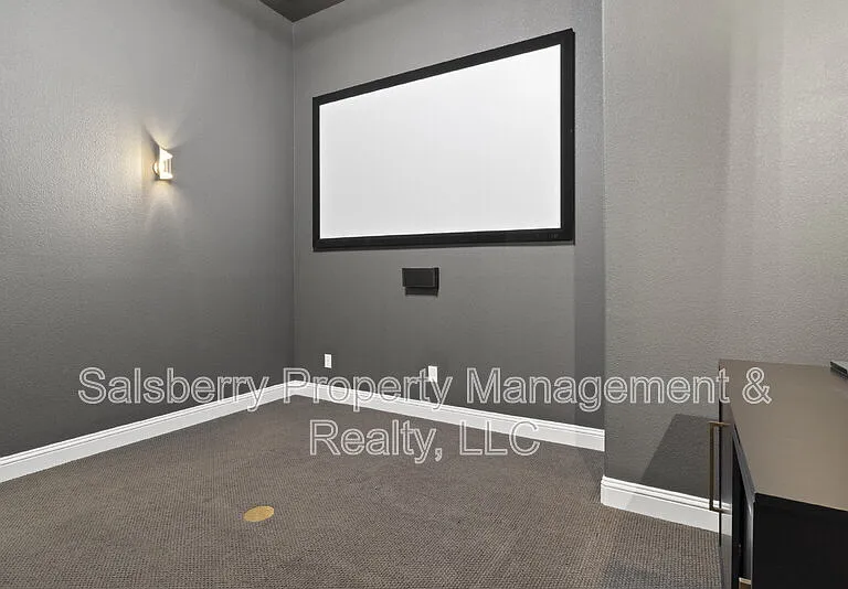 1314 20th St — Photo 23