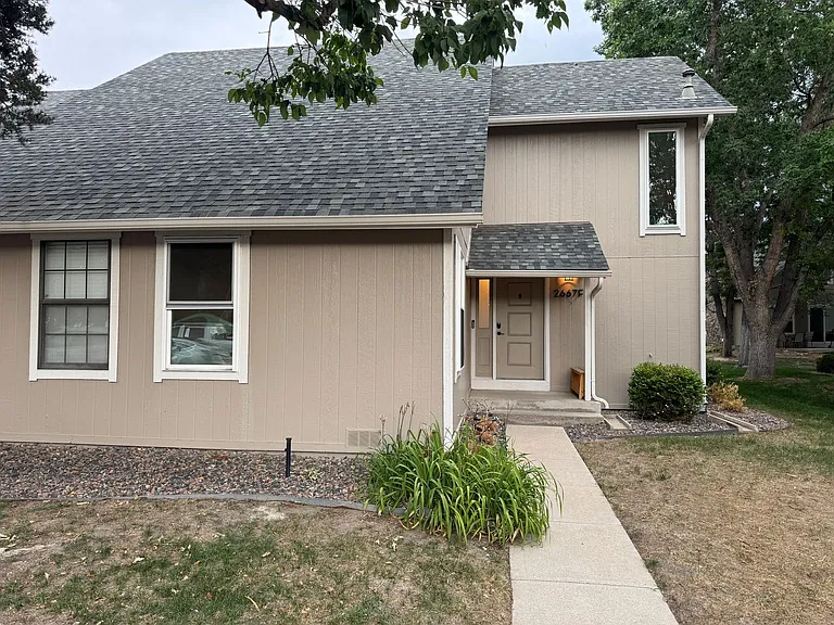 2667 S Xanadu Way #F — Photo 2