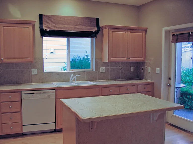 17046 Parkside Way SE — Photo 2