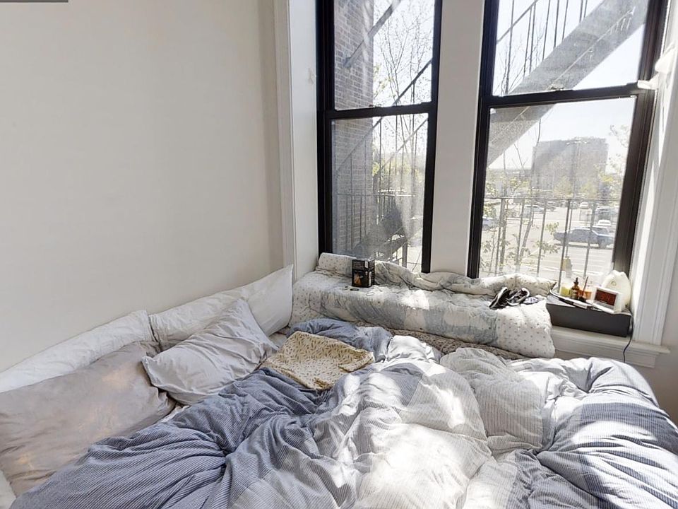 2nd image of 11 Newcomb St #U6