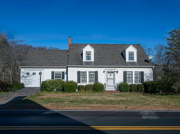 1172 State Road, Eliot, ME 03903