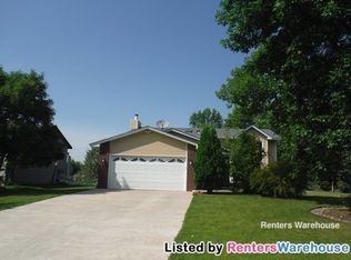 1704 Rio Loma Ln, Burnsville, MN 55337