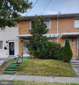 720 Decatur St NE, Washington, DC, 20017