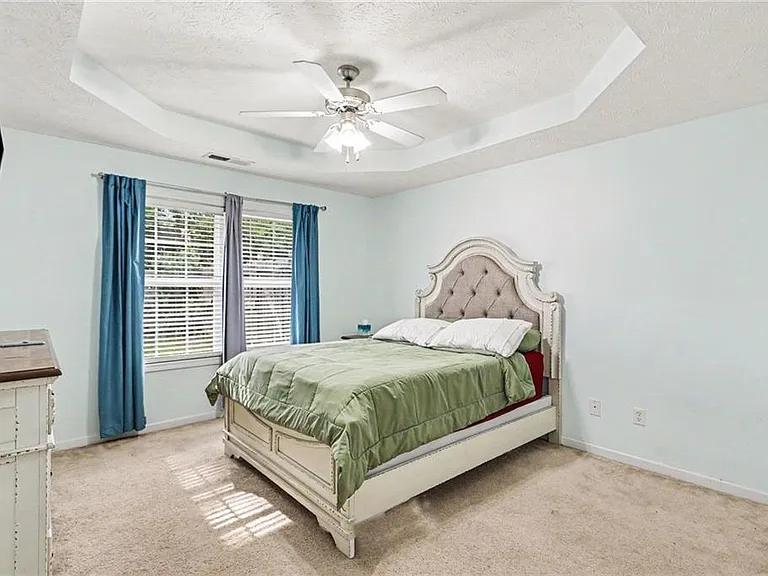 413 Erin Ct — Photo 10