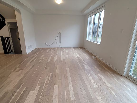 4th image of 34 Routley St